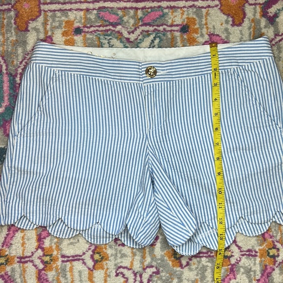 Lilly Pulitzer Buttercup Seersucker Scalloped Short Size 4 - Picture 15 of 16